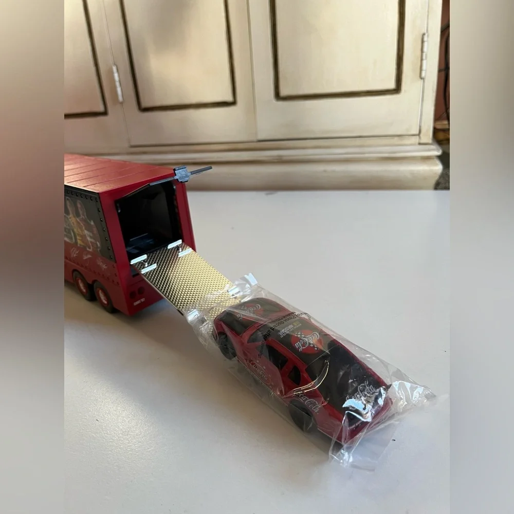 Collectible 2002 Coca-Cola NASCAR Carrier with Car & lights Semi Truck